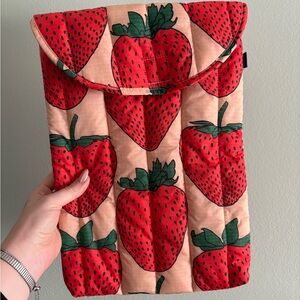 Baggu Strawberry Print Quilted Laptop Pouch